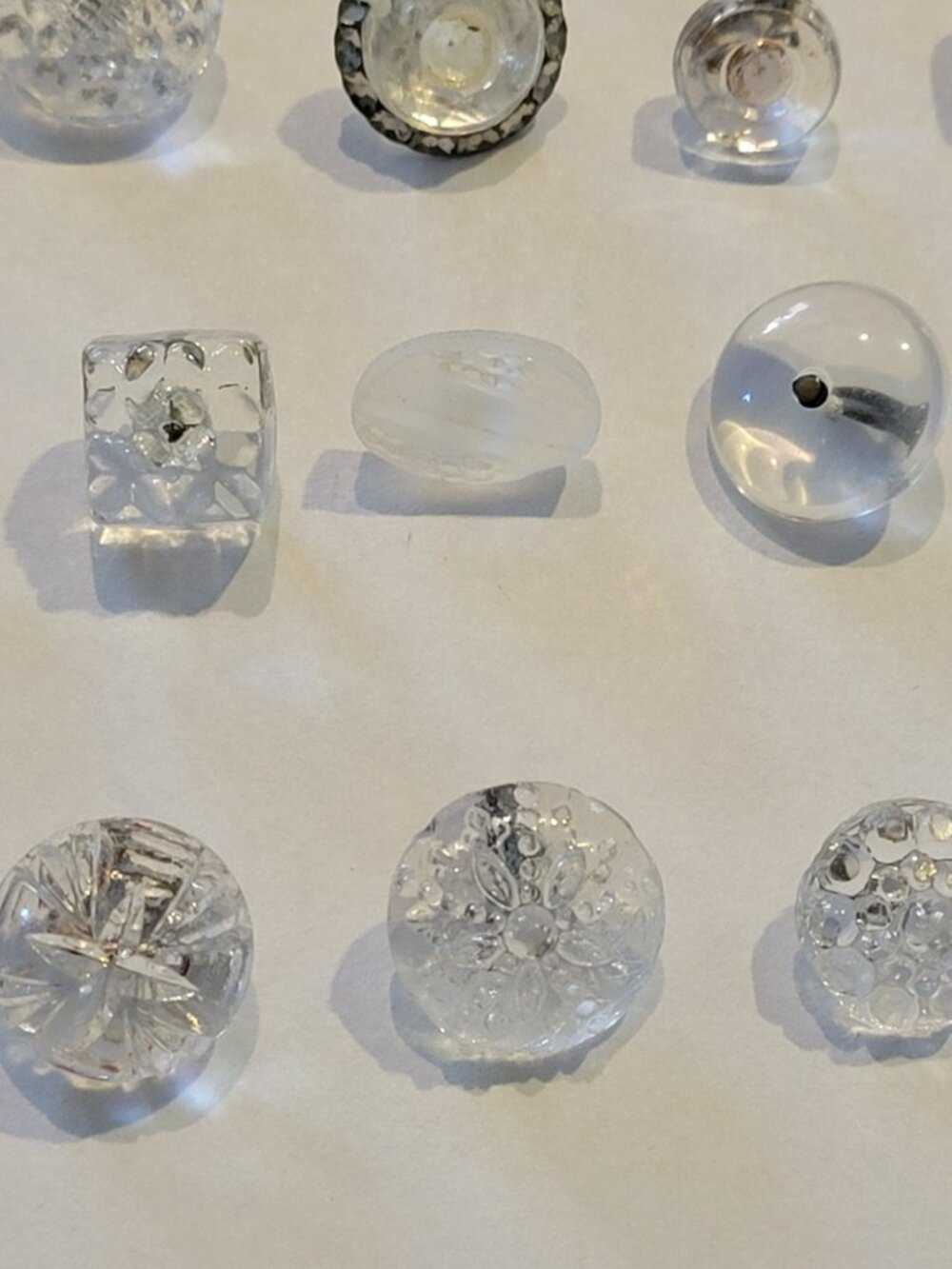 Lot of Clear Glass Shanked Vintage Buttons - Picture 12 of 16